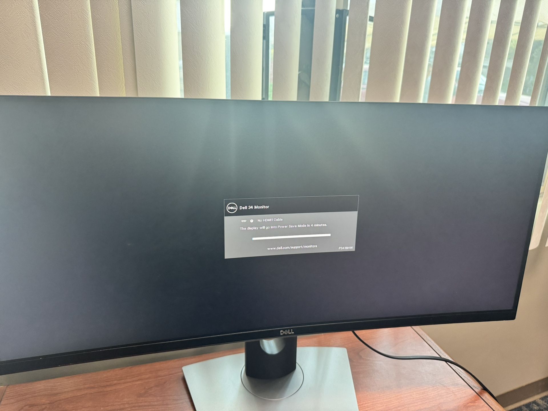 HP 32” curved FHD monitor