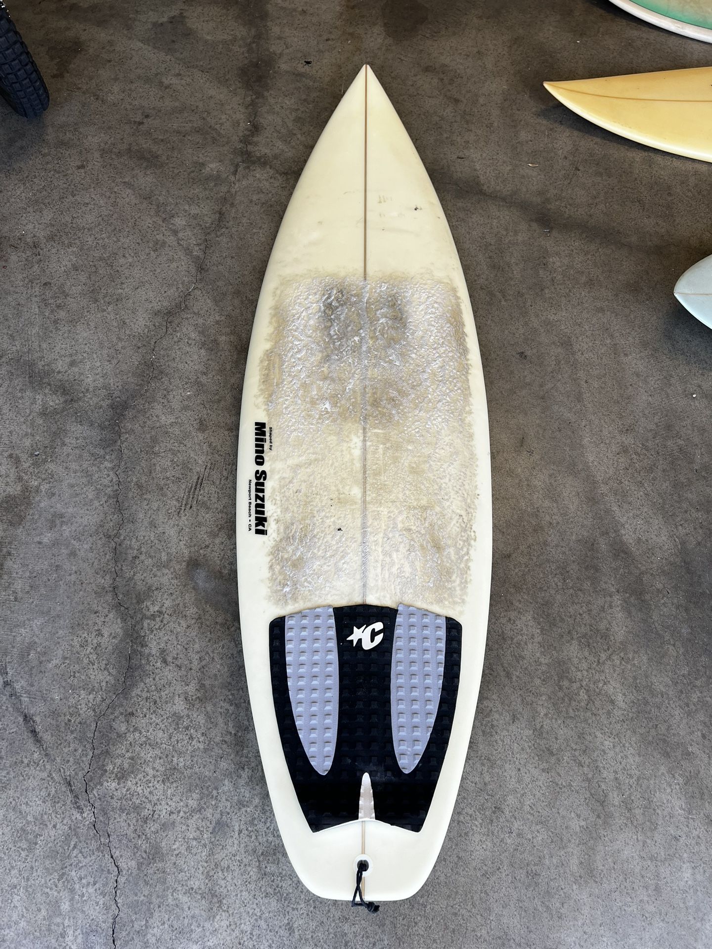 Mino Suzuki Surfboard 6’2