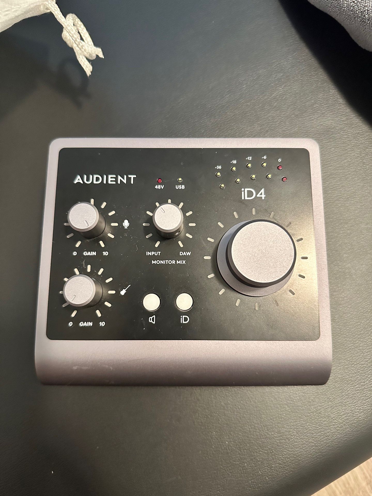 Audient iD4 MKII Preamp