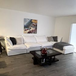 White cloud 5 pc sectional (NEW SETS)