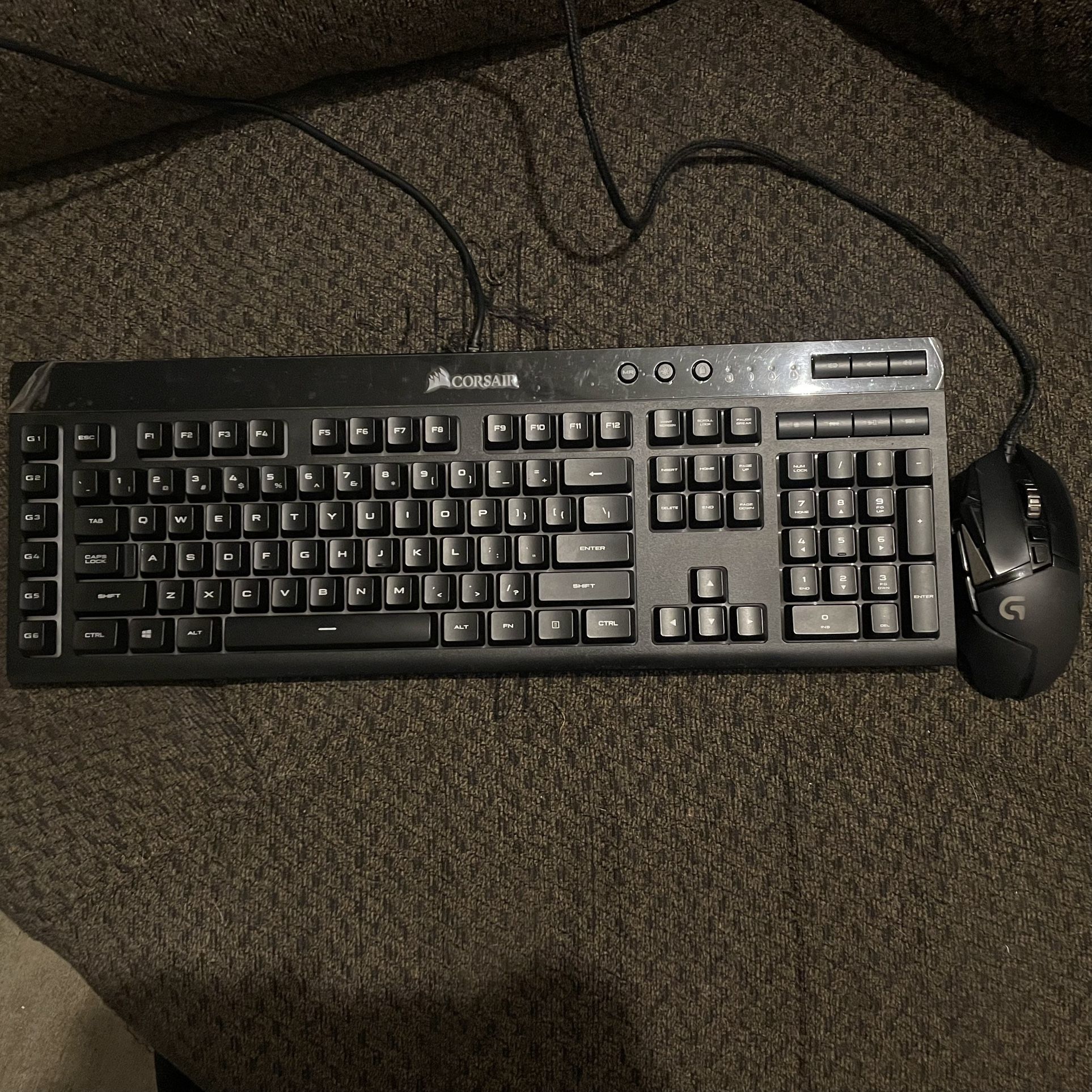 corsair k55 rgb keyboard & logitech g502 mouse
