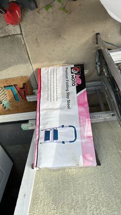 New In The Box Mr. Moto Ladder Small