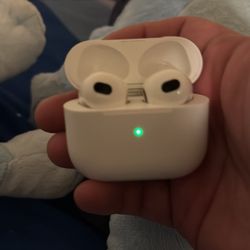 Apple AirPods Gen 3