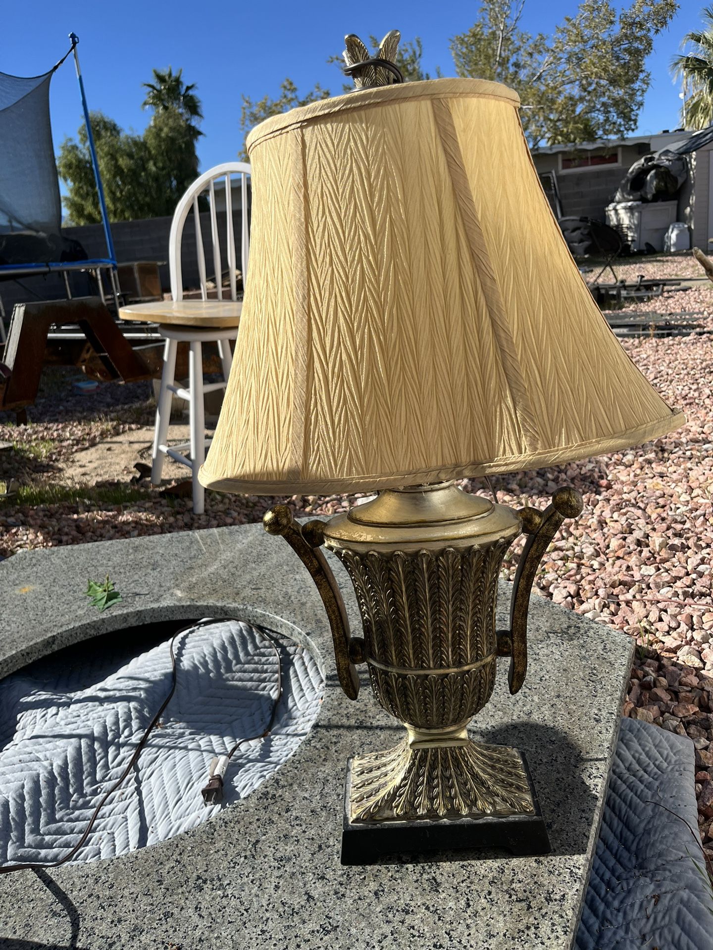 2 Lamps