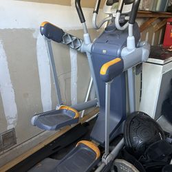 Precor elliptical AMT100i
