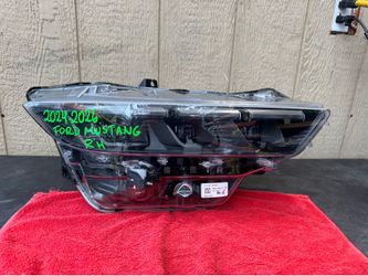 2024 2025 2026 FORD MUSTANG RIGHT SIDE HEADLIGHT OEM USED