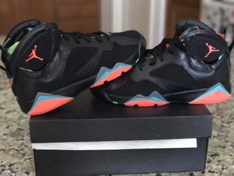 Retro 7 size 7