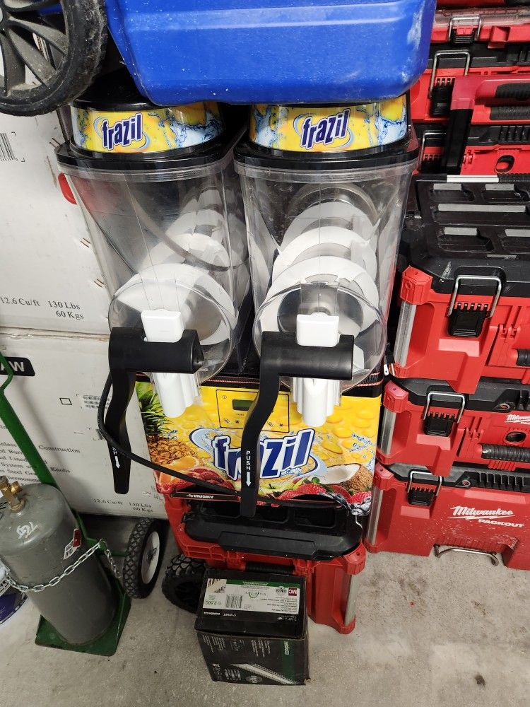 Frazil Frozen Drink Machine (Needs Repair)