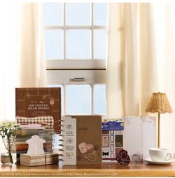 Gilmore Girls Be Happy Box