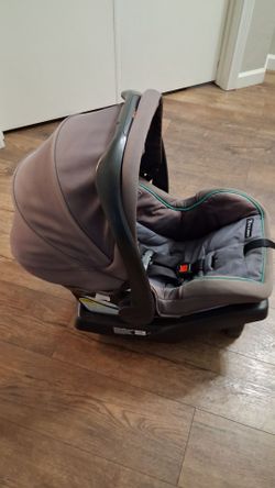 Graco Infant Car Seat with Base
