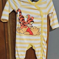 0-3 Months Disney Tigger and Pooh Striped Baby Footie - Yellow and White