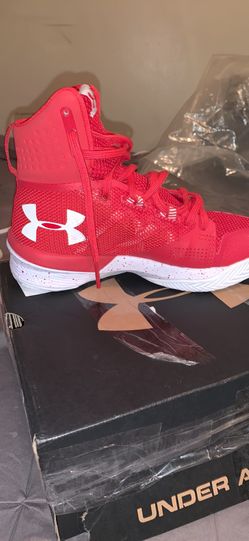 UNDER ARMOUR