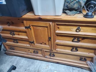 Dresser