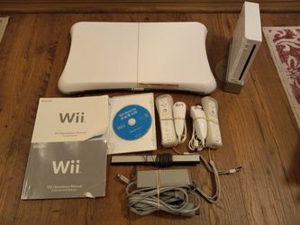 Nintendo Wii Set With Wii Sports 