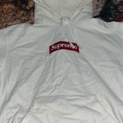 Supreme Hoodie 