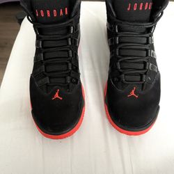 Jordan max aura black infrared