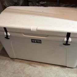 YETI Tundra 110