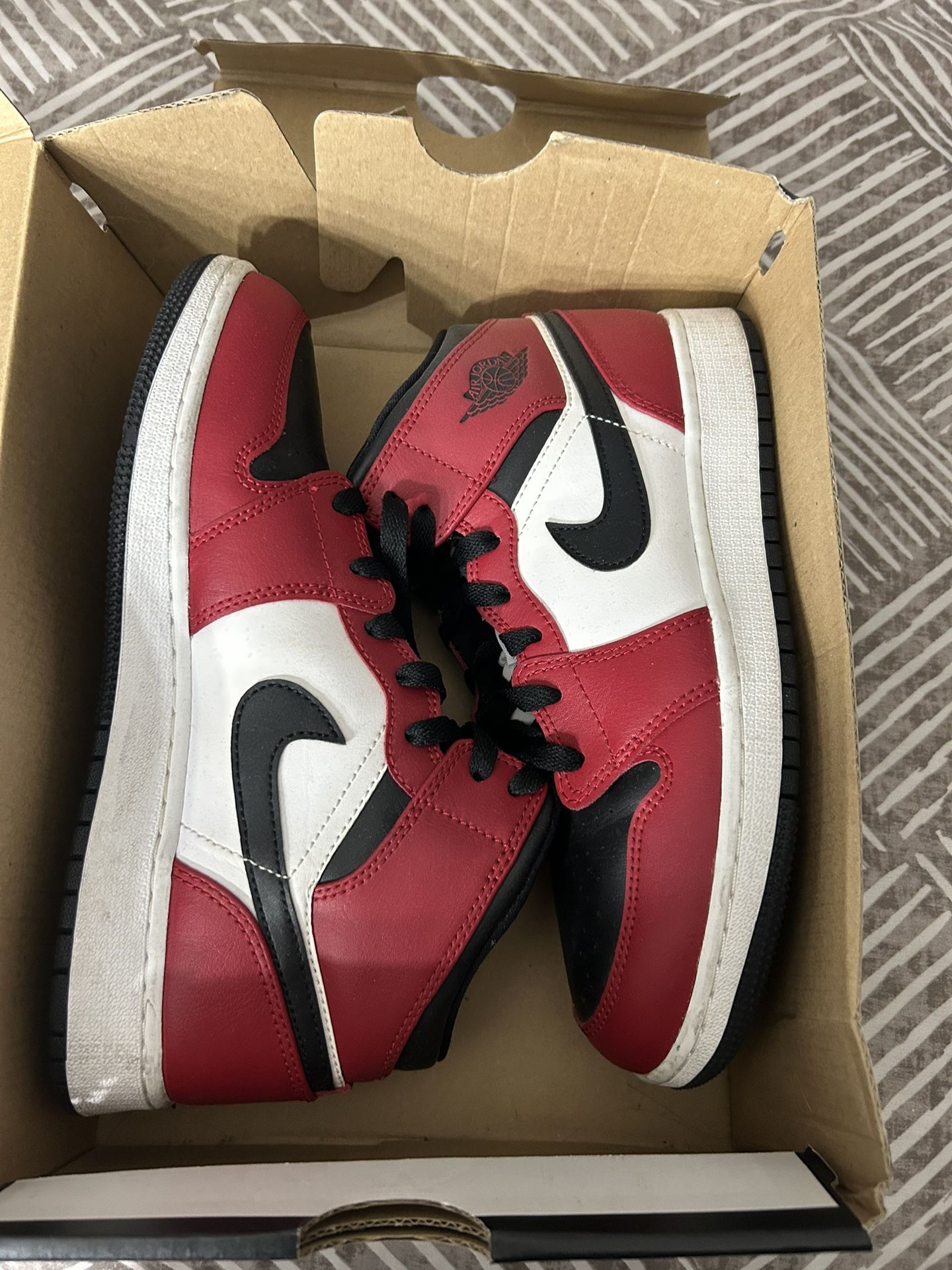 Air Jordan 1 Mid