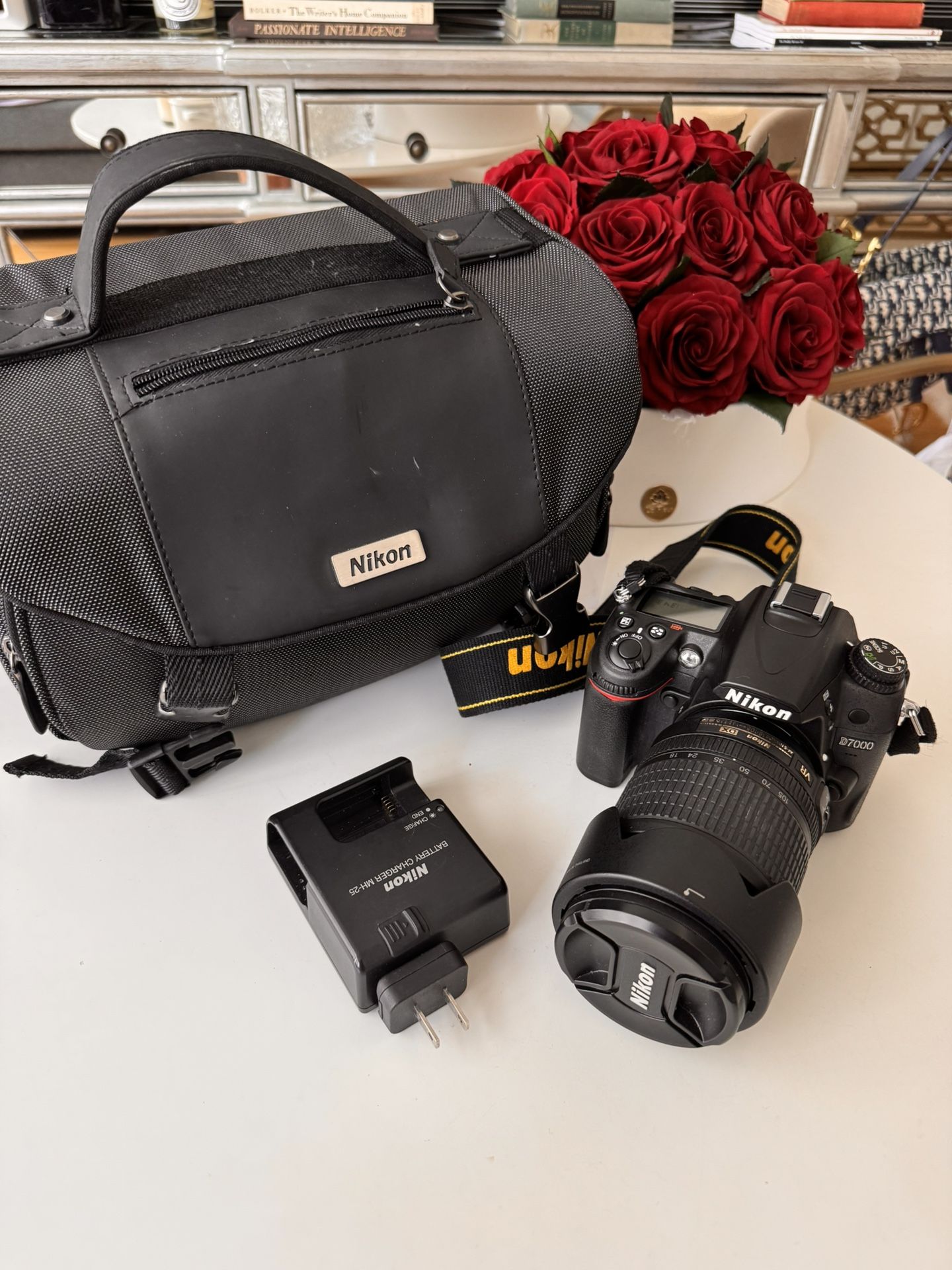 Nikon Camera DSLR D7000 with Lens & Accessories Bag