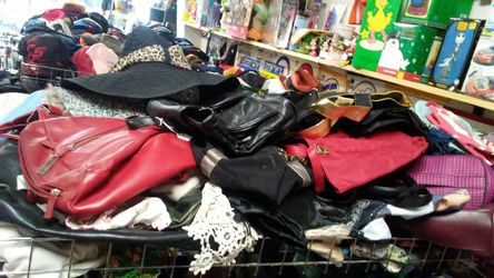 Bags and purses $4 each