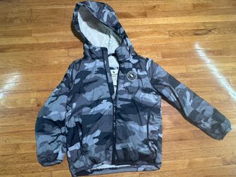 Abercrombie kids camo Puffer coat ages 7-8