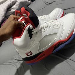 Jordan 5 fire red
