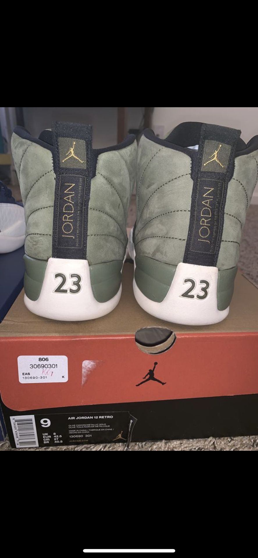 Jordan 9 (SIZE 9 & 8.5)