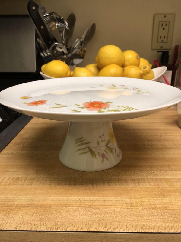 Floral 10” cake stand in Bayterrace, Bayside, Queens