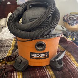 6 Gallon Ridgid Vacuum