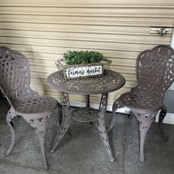 Heavy Cottage Core Patio Set Table And 2 Chairs 