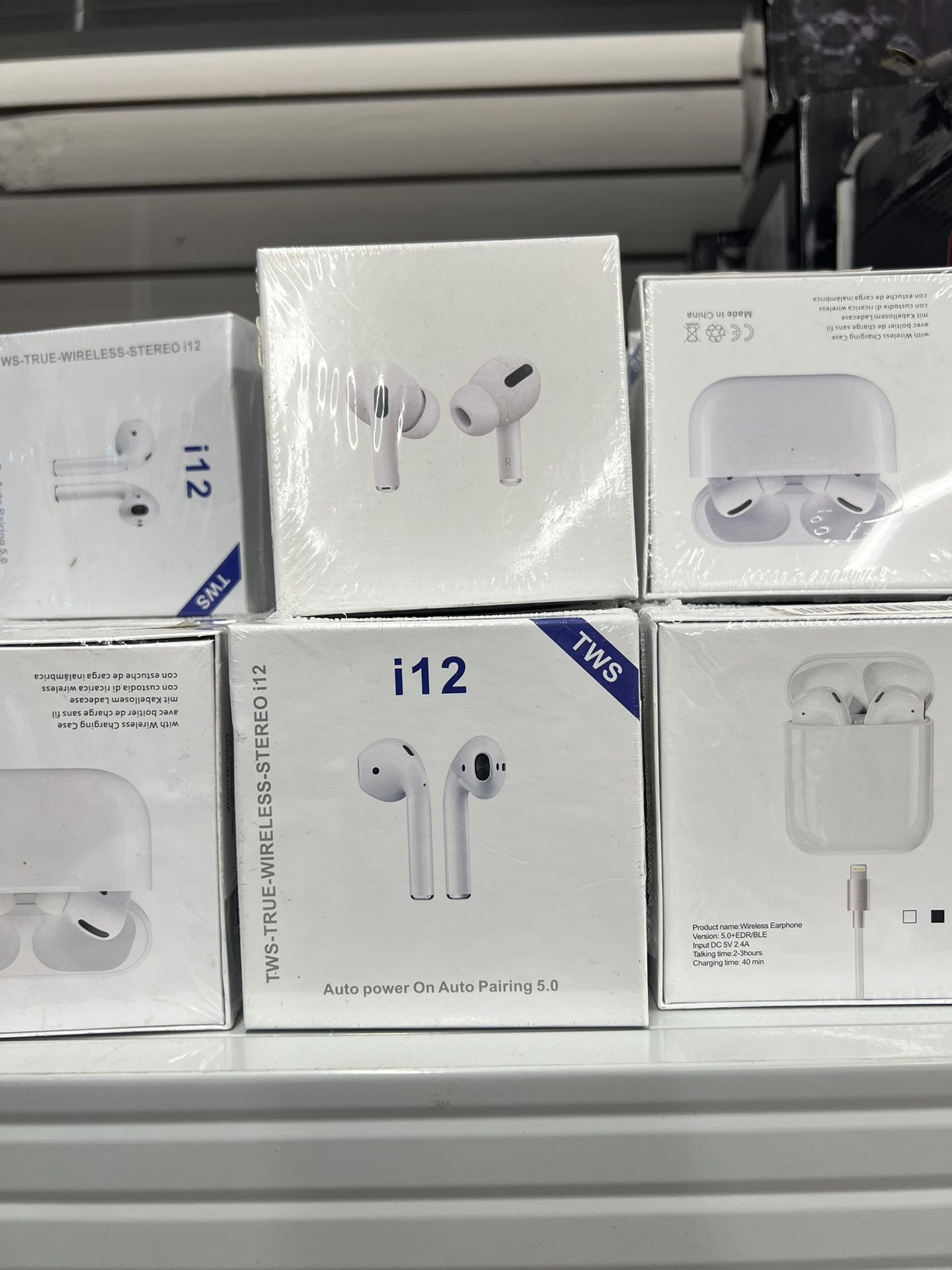 Auto Power On Auto Pairing 5.0 True Wireless Stereo i12 Earbuds