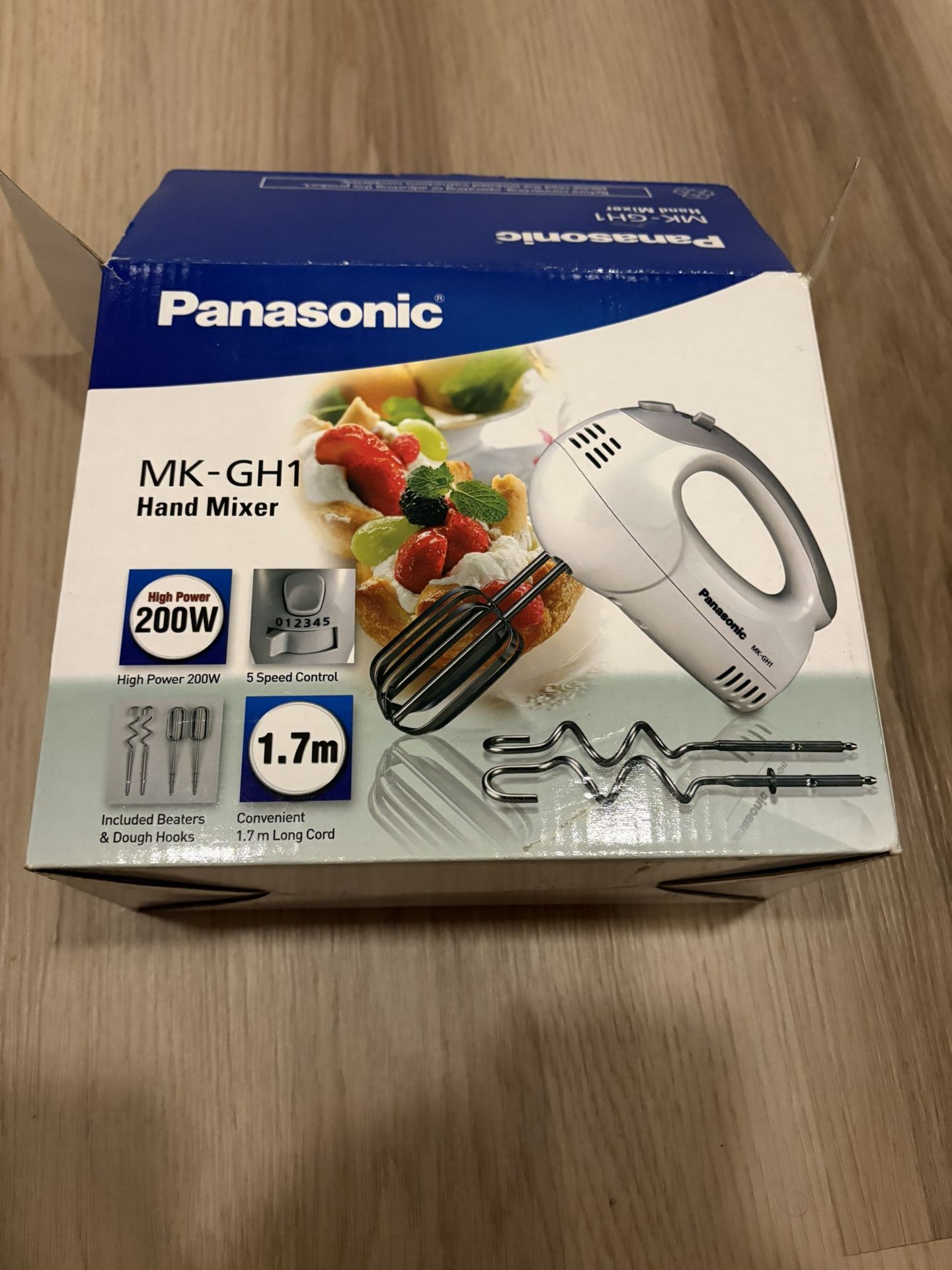 Panasonic MK-GH1 Hand Mixer (200W, 5-Speed) + Beaters & Dough Hooks