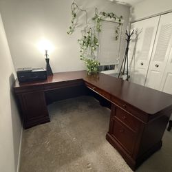 L Shaped Desk