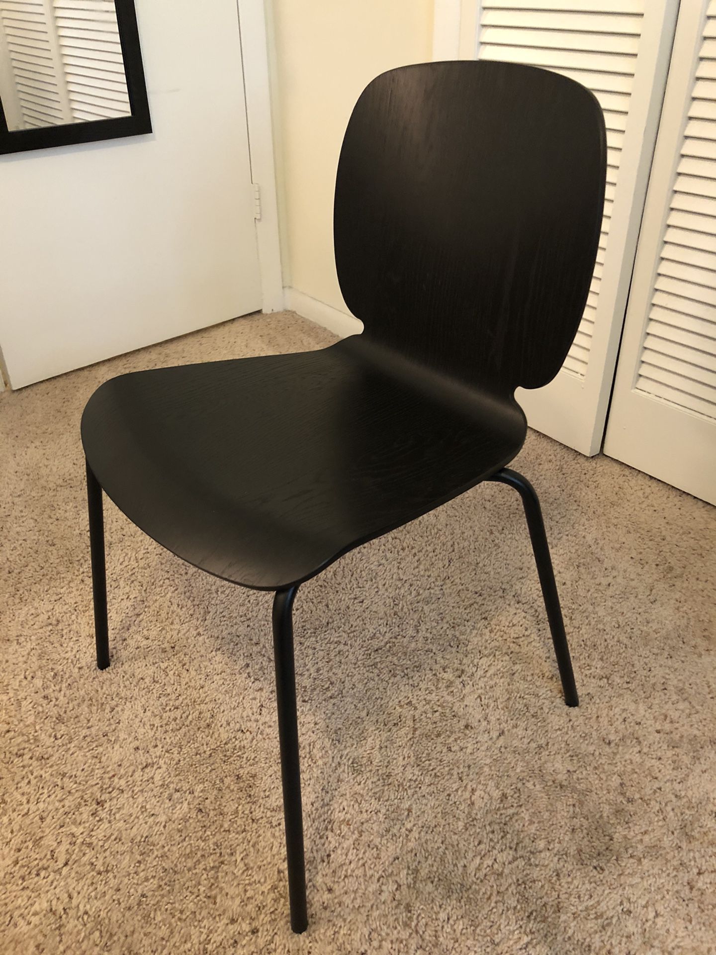 IKEA Svenbertil black chair / desk chair