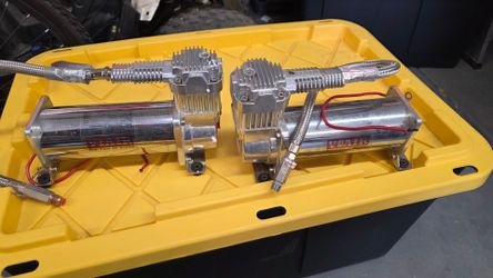 Air pumps Viair chrome 200 psi