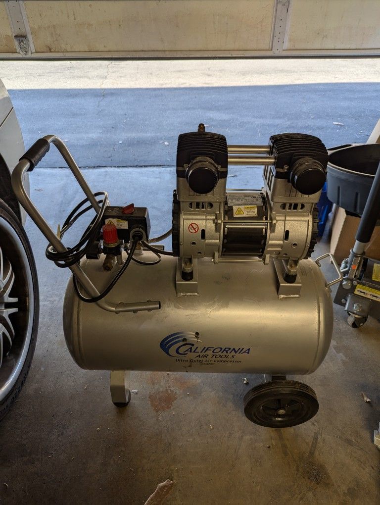 California Air Tools 15 Gallon 220v Compressor