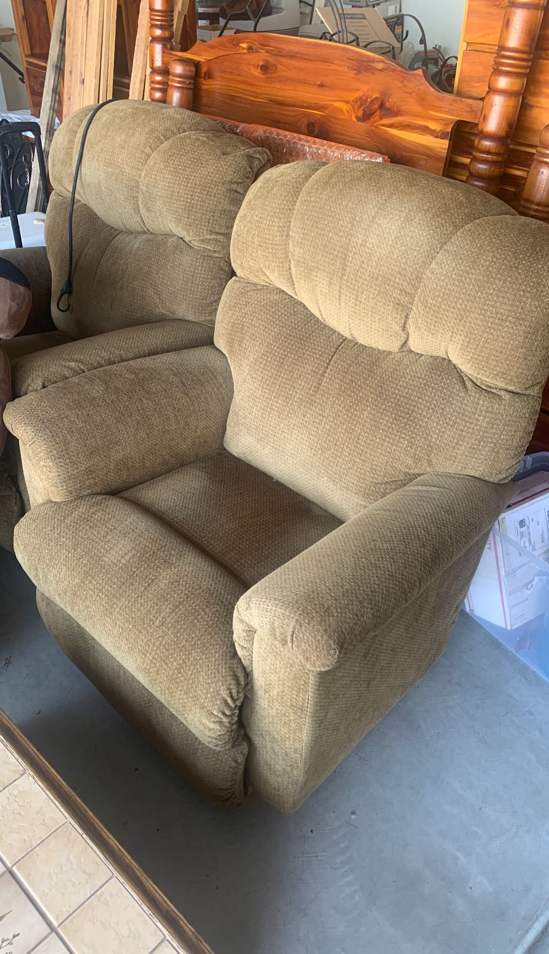 Lazy boy rocker recliner for Sale in Boulder City, NV OfferUp