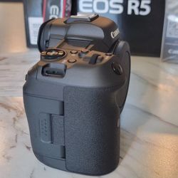 Canon EOS R5 45.0MP Mirrorless Camera
