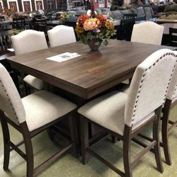 Regent Grayish Brown Counter Height Set (Dining table and Chairs