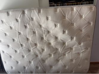 Colchon usado size queen medium firme 20 inch grueso