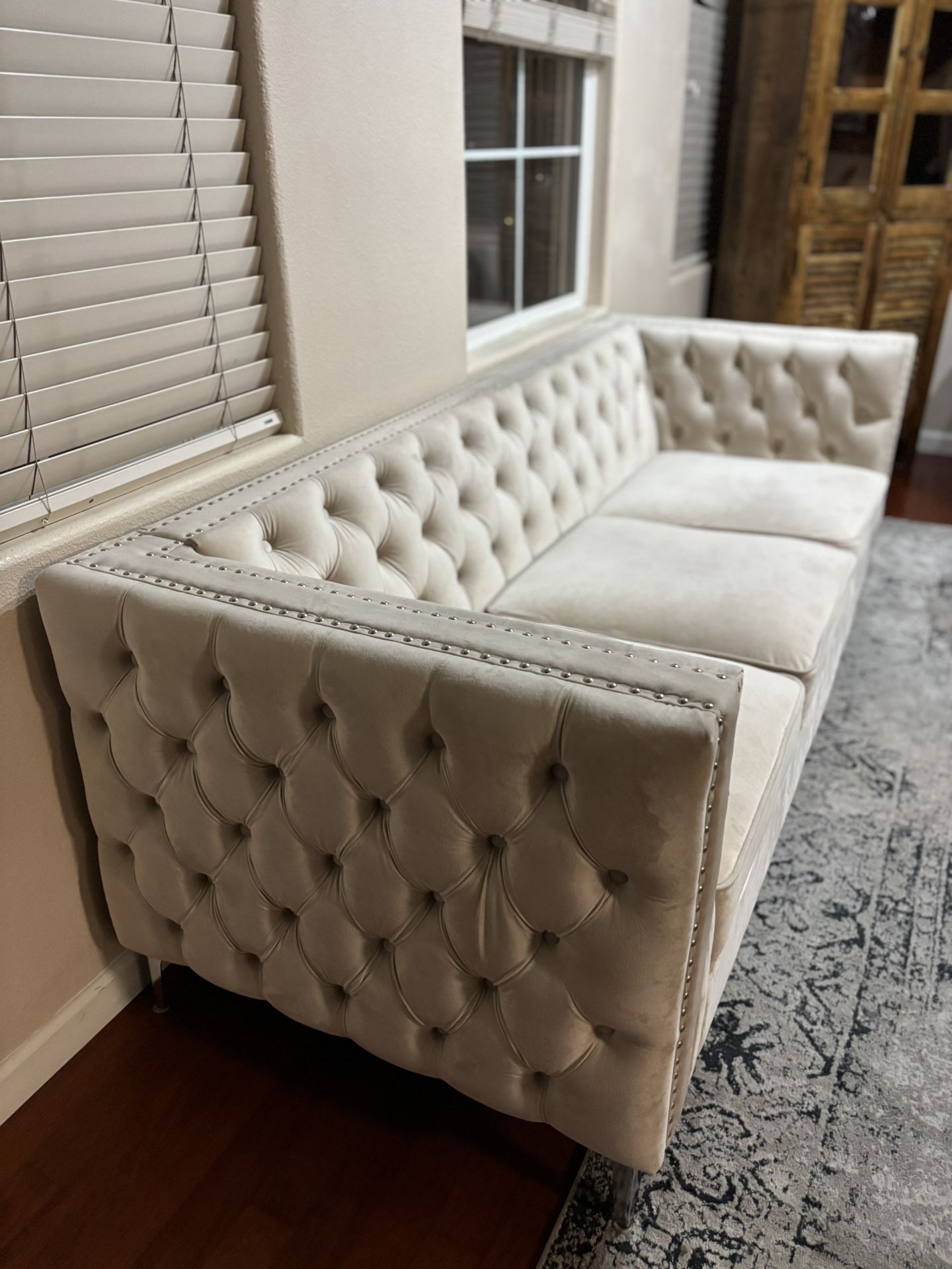 2 Sofas Like New (set Or Individual)