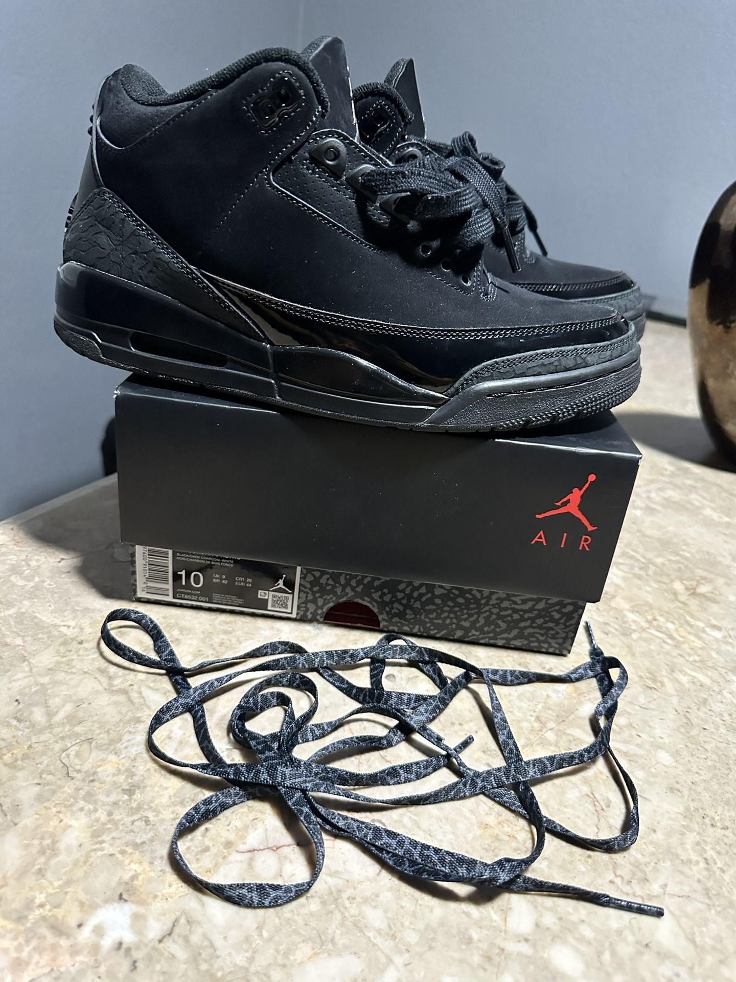 Jordan 3 Black Cat 