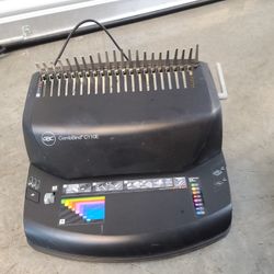 GBC® CombBind C110E Electric Binding Machine, 330 Sheets, 15.44 x 12.38 x 4.78, Black

