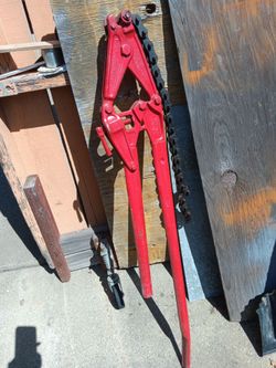 Pipe cutter