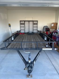 Trailer double axle toy hauler