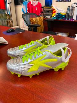 Zapatos de piel marca Concord para futbol soccer