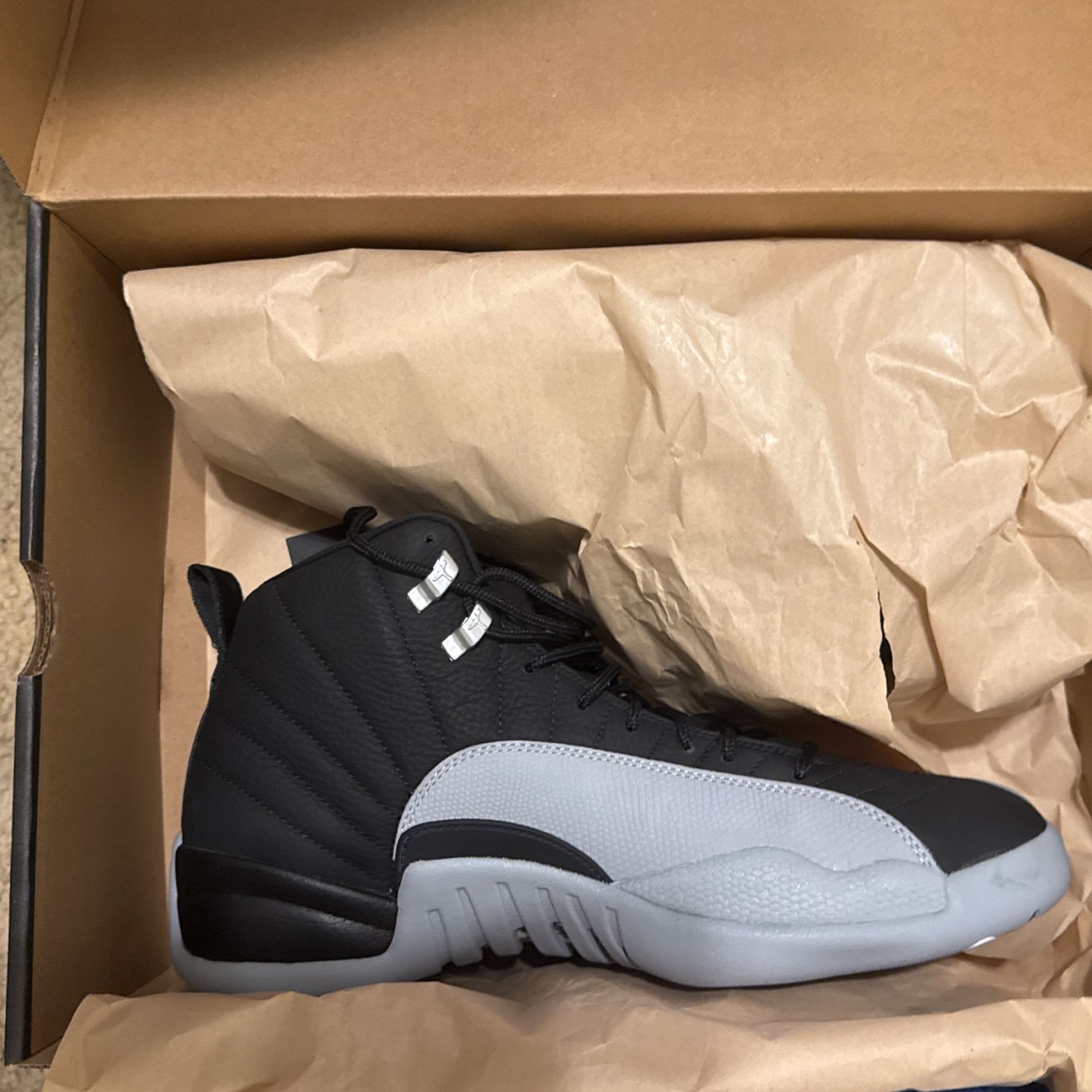 JORDANS 1,4,5,8,11,12