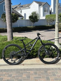 2022 YT Capra Core 3