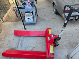 Dayton 4400 lb capacity pallet jacks