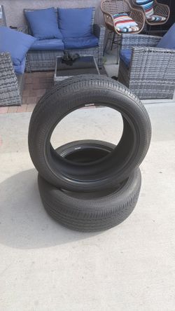 2 llantas Bridgestone p225/50/18 run flat $80
